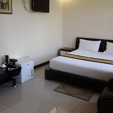 Best Point Hotel Νταρ ες Σαλάμ Δωμάτιο φωτογραφία