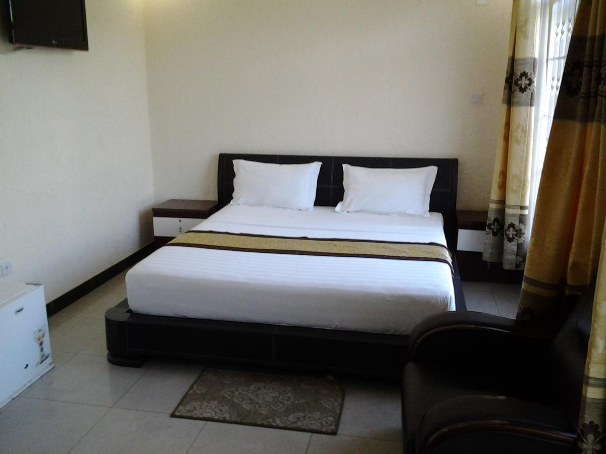 Best Point Hotel Νταρ ες Σαλάμ Δωμάτιο φωτογραφία